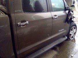 2008 TOYOTA TUNDRA, GOLD, LIMITED MODEL, CREW CAB, 5.7L, AT, 2WD.   Z25219